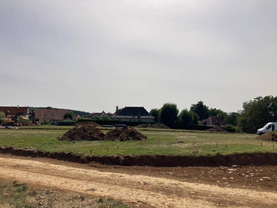 Terrain seul à Arpajon-sur-Cère en Cantal (15) de 602 m² à vendre au prix de 43300€ - 3