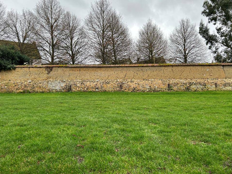 Terrain seul à Freneuse en Yvelines (78) de 350 m² à vendre au prix de 82000€