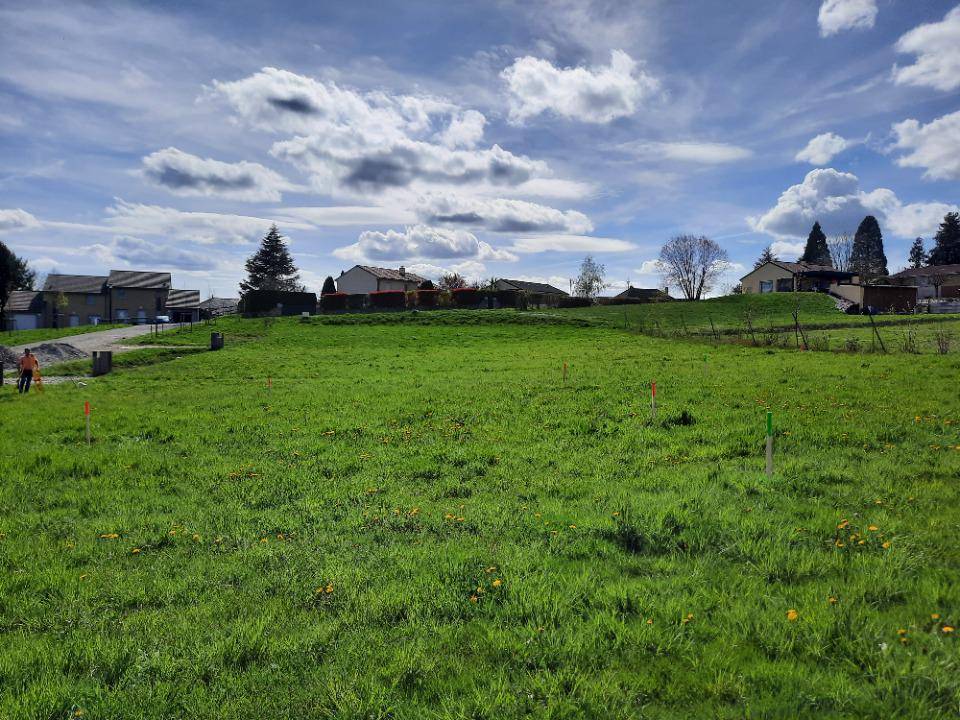 Terrain seul à Le Rouget-Pers en Cantal (15) de 749 m² à vendre au prix de 13482€ - 2