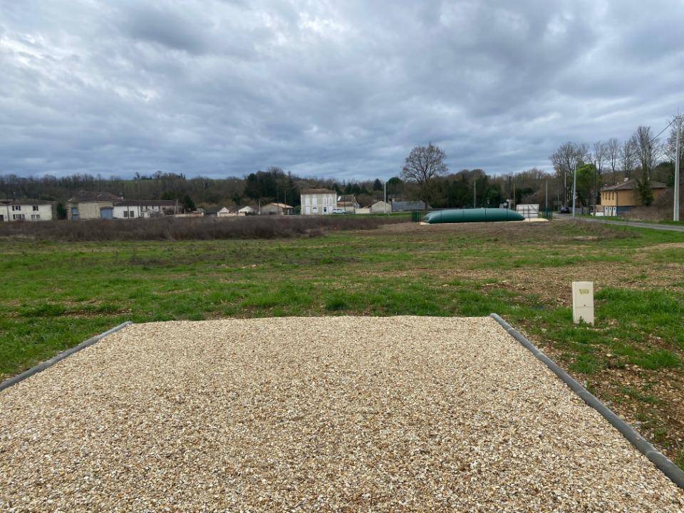 Terrain seul à Anais en Charente (16) de 1020 m² à vendre au prix de 53000€ - 1