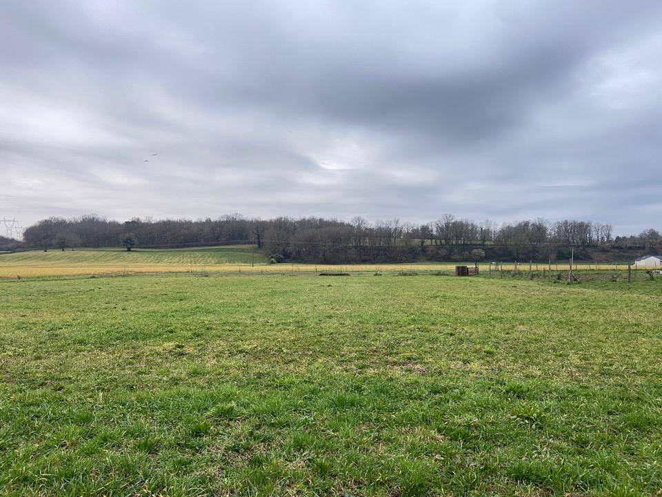 Terrain seul à Varennes en Dordogne (24) de 2500 m² à vendre au prix de 35000€ - 2