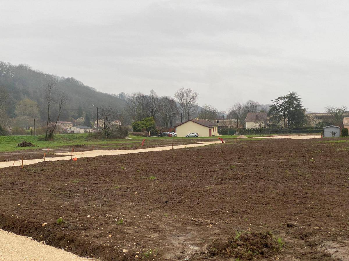 Terrain seul à Lalinde en Dordogne (24) de 730 m² à vendre au prix de 34500€