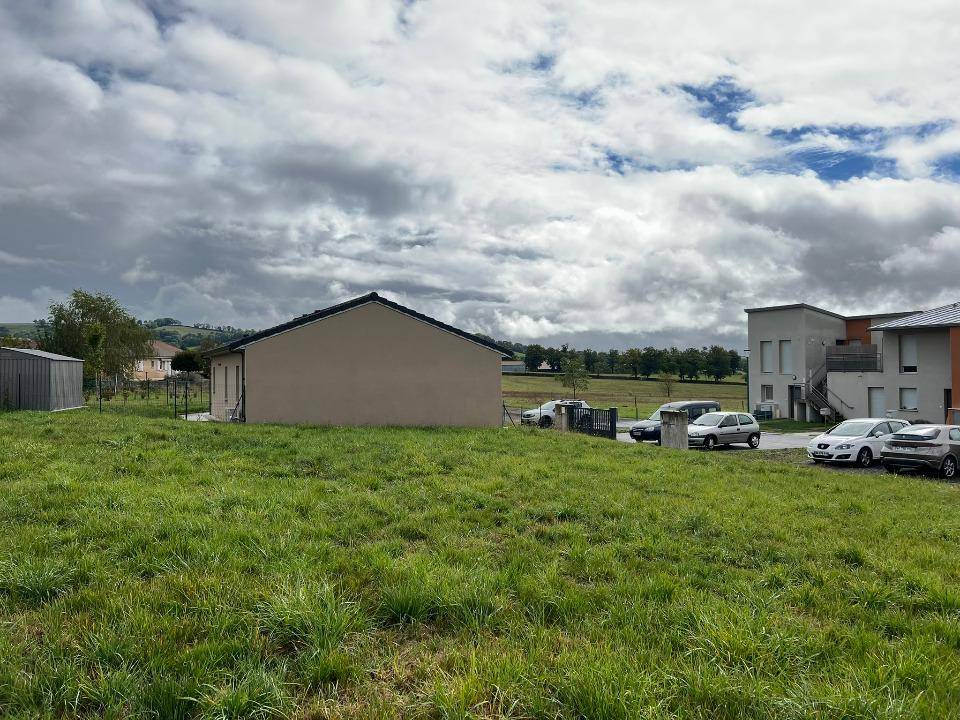 Terrain seul à Naucelles en Cantal (15) de 569 m² à vendre au prix de 43200€ - 1