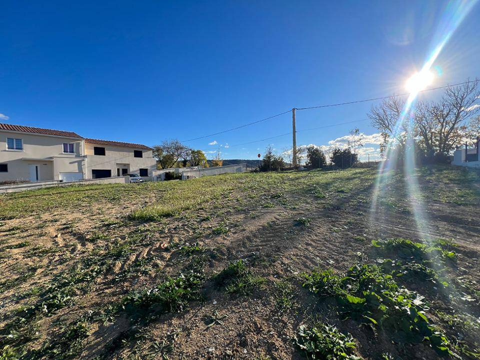 Terrain seul à Fabrègues en Hérault (34) de 300 m² à vendre au prix de 219000€ - 1