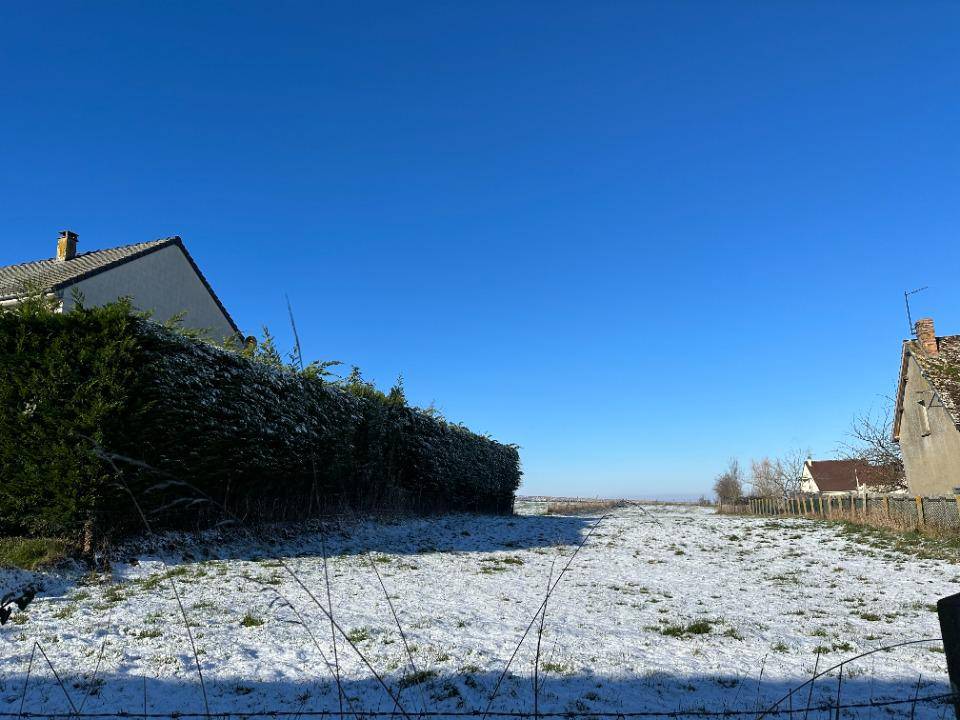 Terrain seul à Vexin-sur-Epte en Eure (27) de 1210 m² à vendre au prix de 70000€