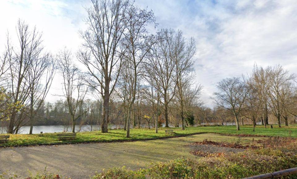 Terrain seul à Roques en Haute-Garonne (31) de 840 m² à vendre au prix de 235000€ - 3