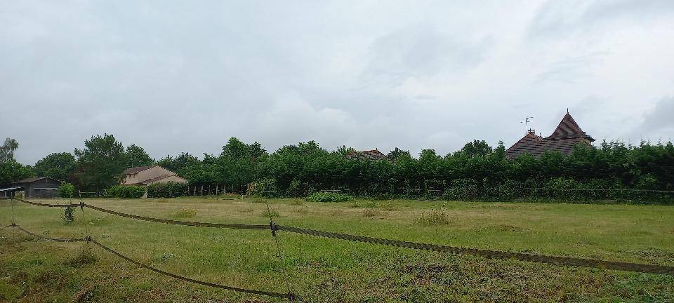 Terrain seul à Montpon-Ménestérol en Dordogne (24) de 948 m² à vendre au prix de 40000€ - 1