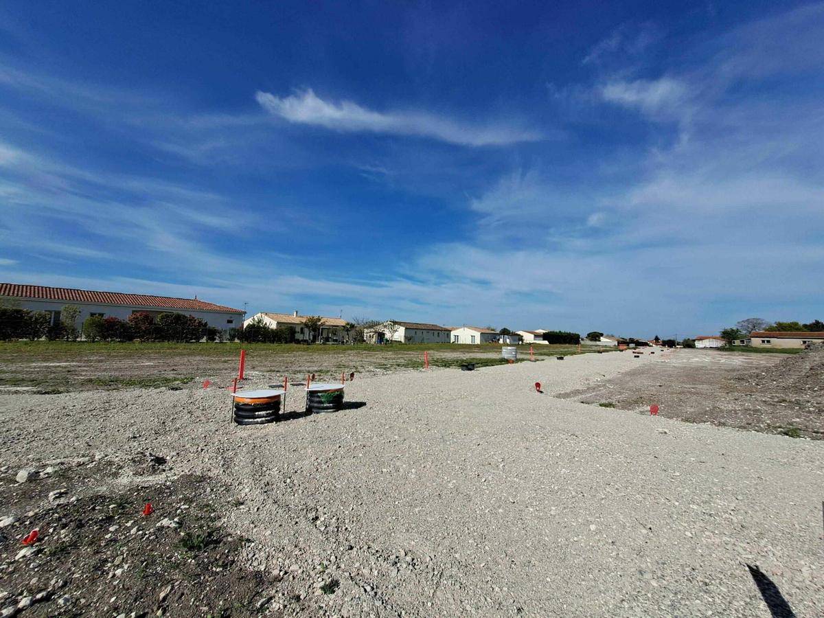 Terrain seul à Semussac en Charente-Maritime (17) de 699 m² à vendre au prix de 83000€ - 2