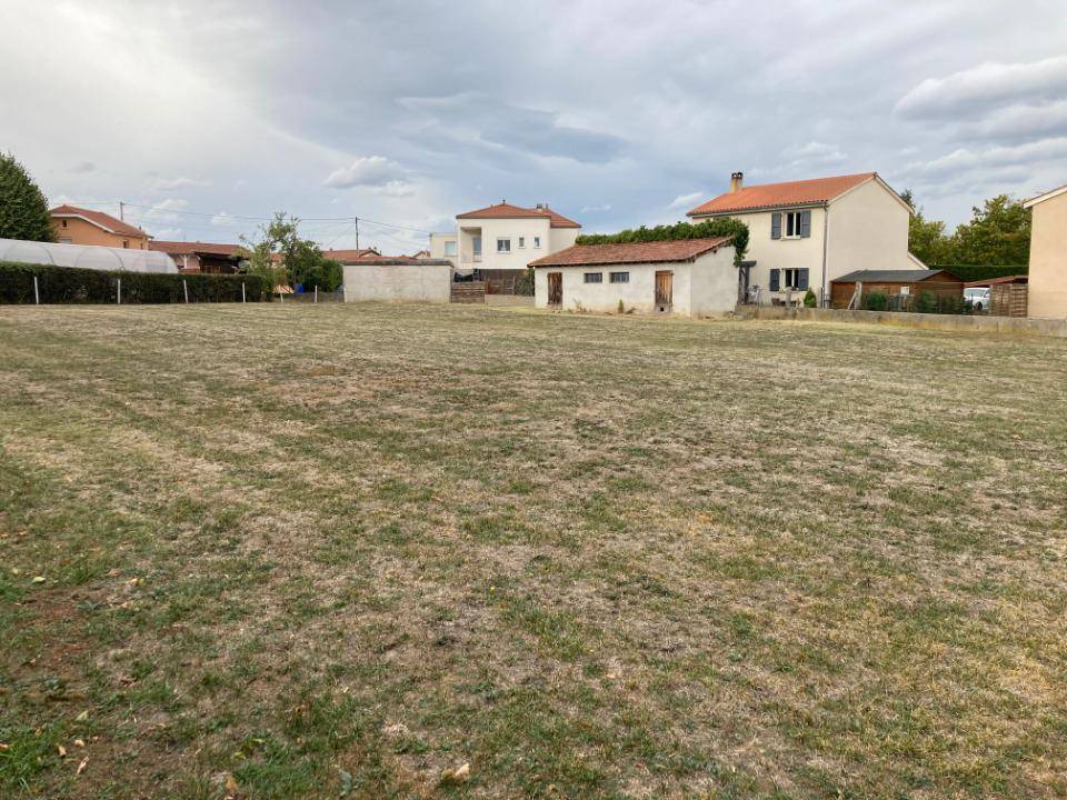 Terrain seul à Saint-Romain-le-Puy en Loire (42) de 860 m² à vendre au prix de 76850€ - 4