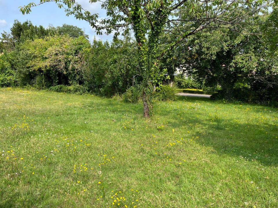 Terrain seul à Solesmes en Sarthe (72) de 510 m² à vendre au prix de 45000€ - 2