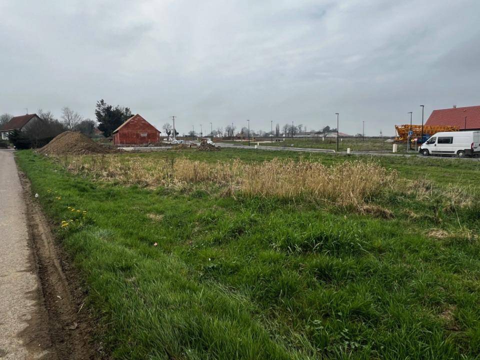 Terrain seul à Wierre-Effroy en Pas-de-Calais (62) de 450 m² à vendre au prix de 74000€ - 1