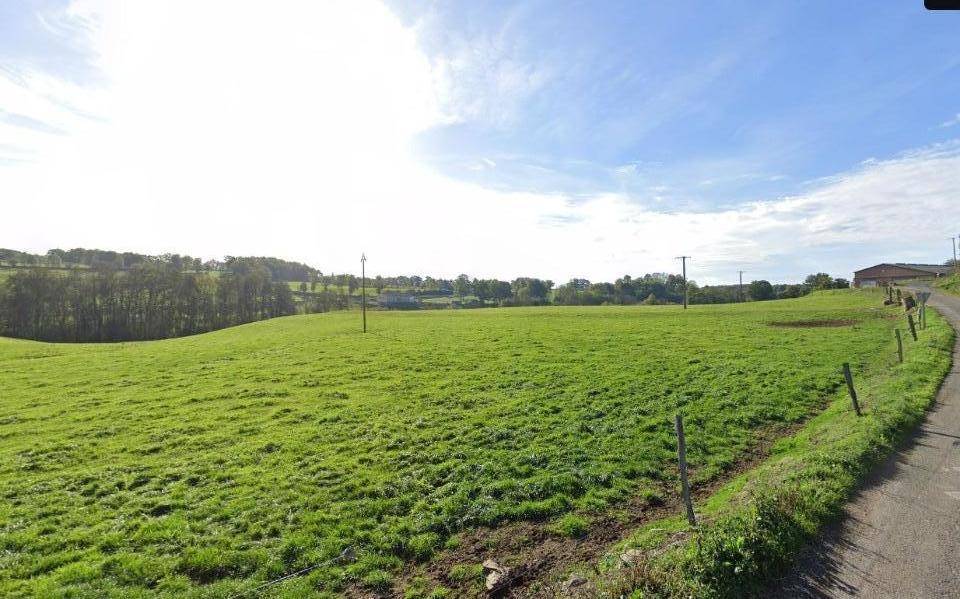 Terrain seul à Jussac en Cantal (15) de 935 m² à vendre au prix de 28000€ - 1