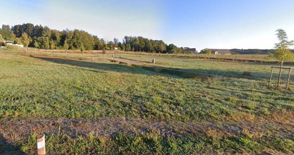 Terrain seul à Le Rouget-Pers en Cantal (15) de 940 m² à vendre au prix de 16920€ - 1