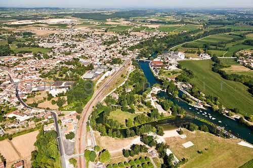 Terrain seul à Châteauneuf-sur-Charente en Charente (16) de 600 m² à vendre au prix de 46000€