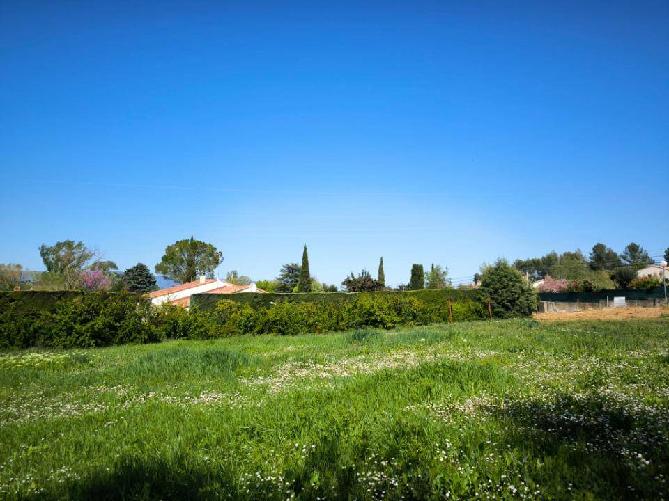 Terrain seul à Le Puy-Sainte-Réparade en Bouches-du-Rhône (13) de 449 m² à vendre au prix de 235000€ - 2