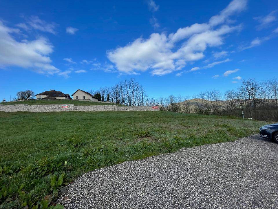 Terrain seul à Massignieu-de-Rives en Ain (01) de 788 m² à vendre au prix de 89900€ - 1
