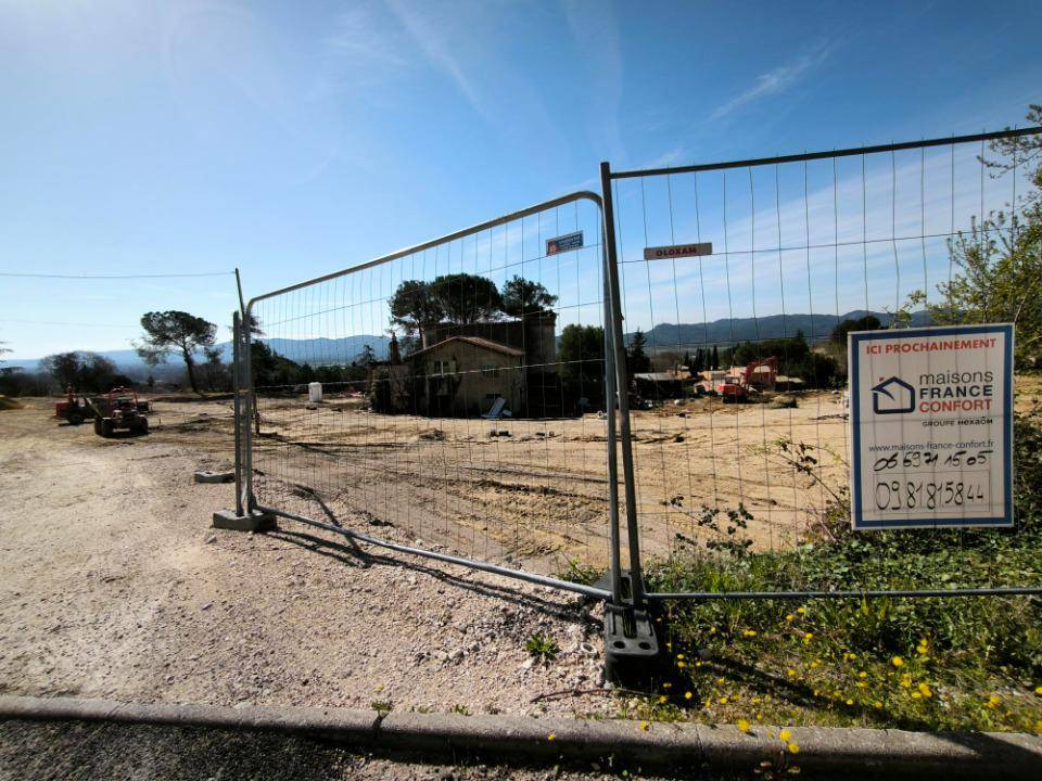 Terrain seul à Cadenet en Vaucluse (84) de 500 m² à vendre au prix de 199900€ - 4