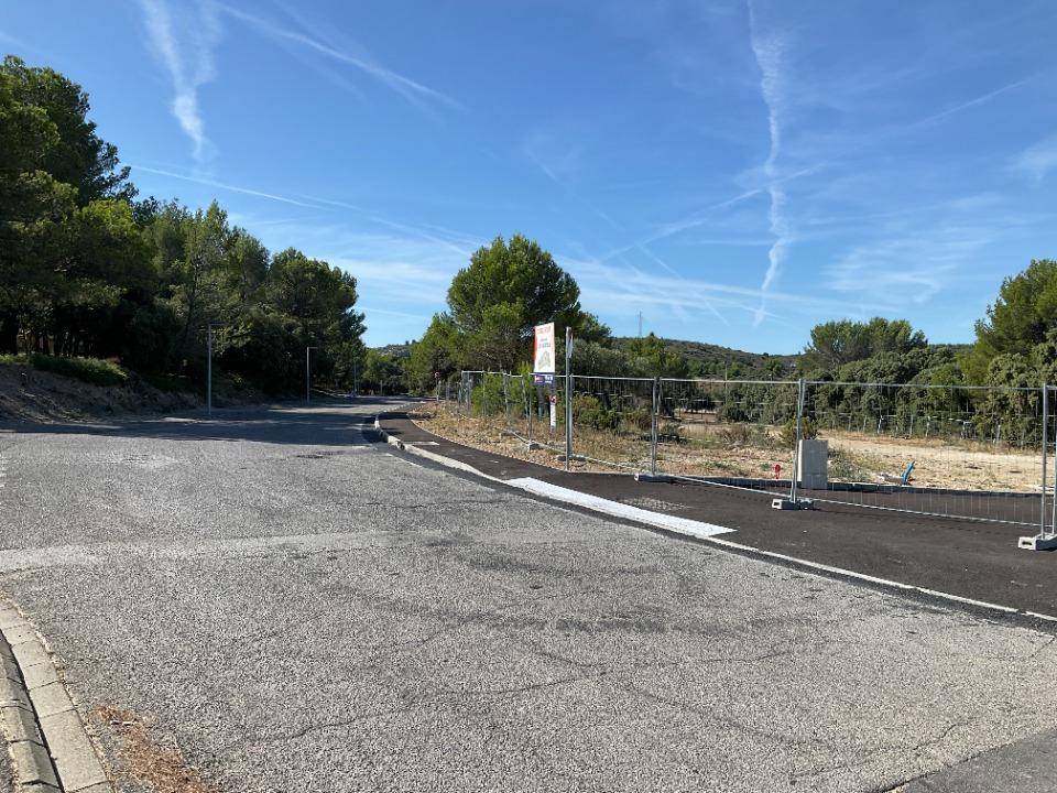 Terrain seul à Lançon-Provence en Bouches-du-Rhône (13) de 811 m² à vendre au prix de 199000€ - 2