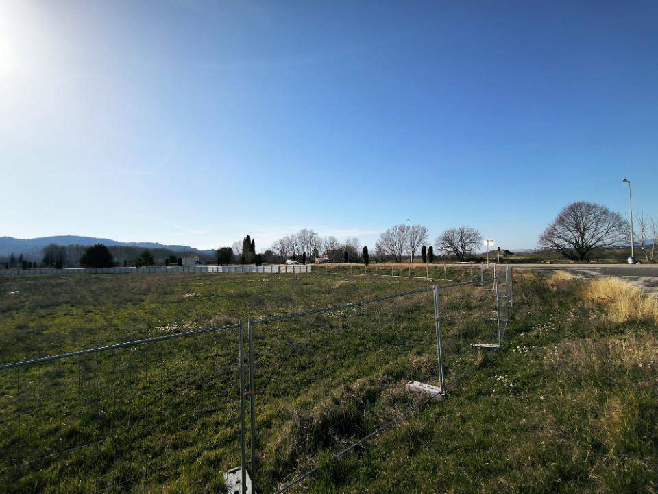 Terrain seul à Peyrolles-en-Provence en Bouches-du-Rhône (13) de 387 m² à vendre au prix de 208000€ - 1