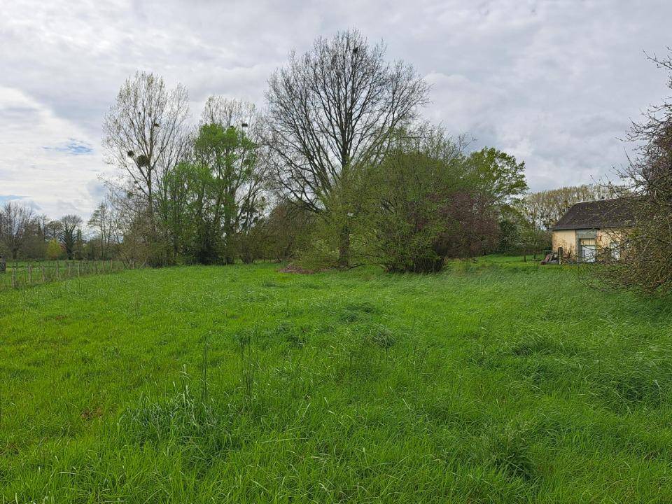 Terrain seul à Teloché en Sarthe (72) de 368 m² à vendre au prix de 45000€