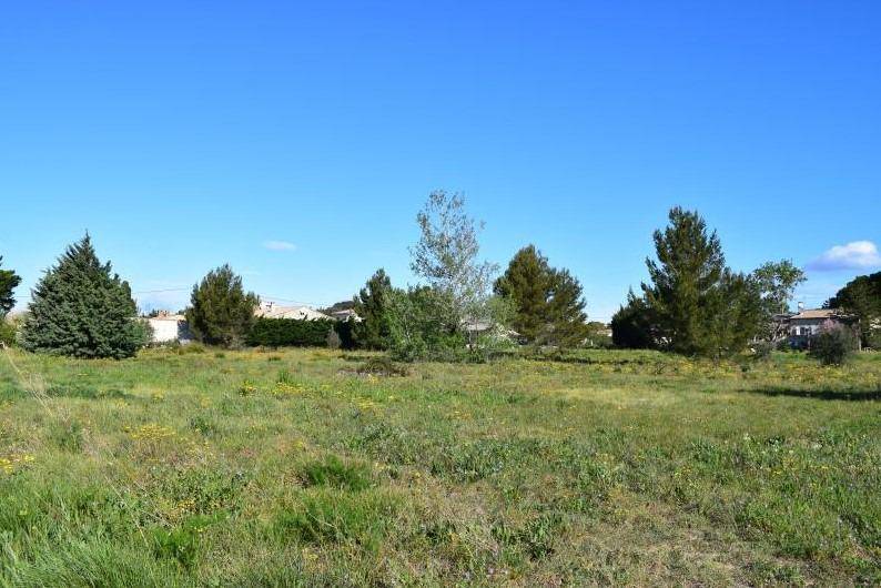 Terrain seul à Domazan en Gard (30) de 438 m² à vendre au prix de 119900€ - 2