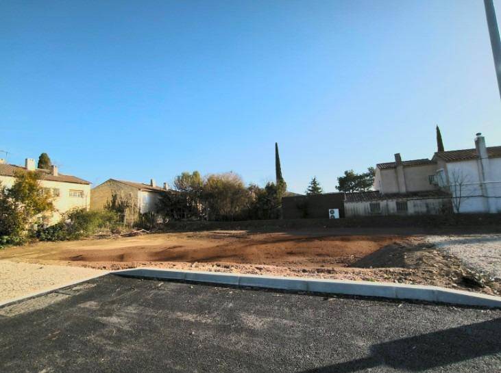 Terrain seul à Salon-de-Provence en Bouches-du-Rhône (13) de 351 m² à vendre au prix de 218000€ - 1