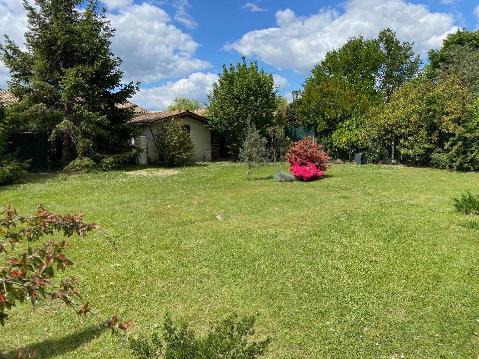 Terrain seul à Artigues-près-Bordeaux en Gironde (33) de 560 m² à vendre au prix de 198000€ - 1