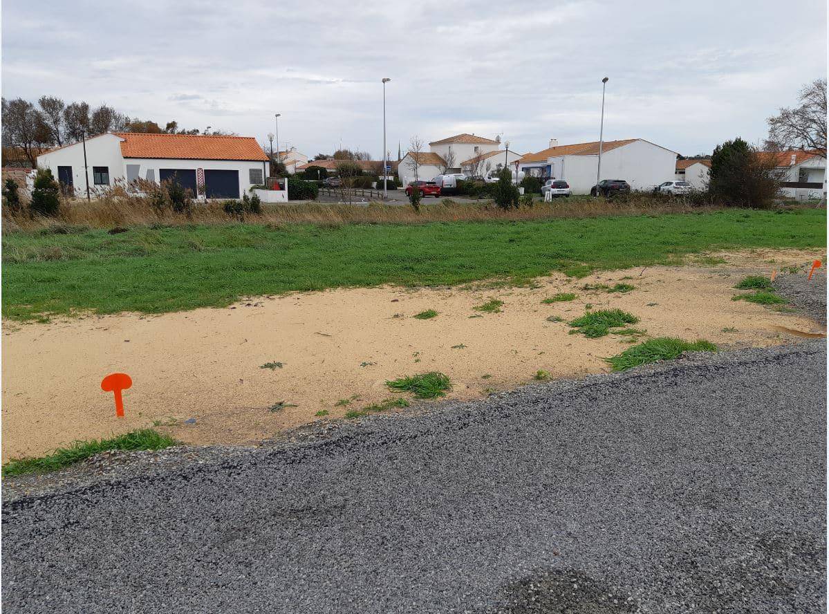 Terrain seul à Saint-Jean-de-Monts en Vendée (85) de 388 m² à vendre au prix de 65000€