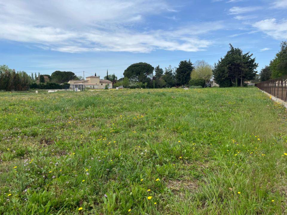 Terrain seul à Lapalud en Vaucluse (84) de 768 m² à vendre au prix de 111000€ - 2