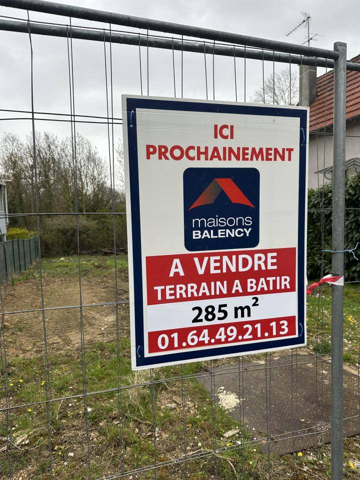 Terrain seul à Saclay en Essonne (91) de 285 m² à vendre au prix de 299000€ - 1