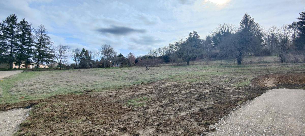 Terrain seul à Montignac-Lascaux en Dordogne (24) de 1129 m² à vendre au prix de 33000€