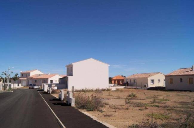 Terrain seul à Calvisson en Gard (30) de 324 m² à vendre au prix de 185000€