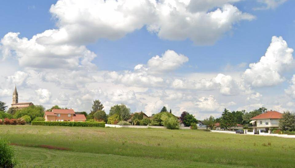 Terrain seul à L'Isle-d'Abeau en Isère (38) de 300 m² à vendre au prix de 99000€ - 1