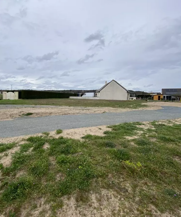 Terrain seul à Montreuil-Bellay en Maine-et-Loire (49) de 638 m² à vendre au prix de 35090€