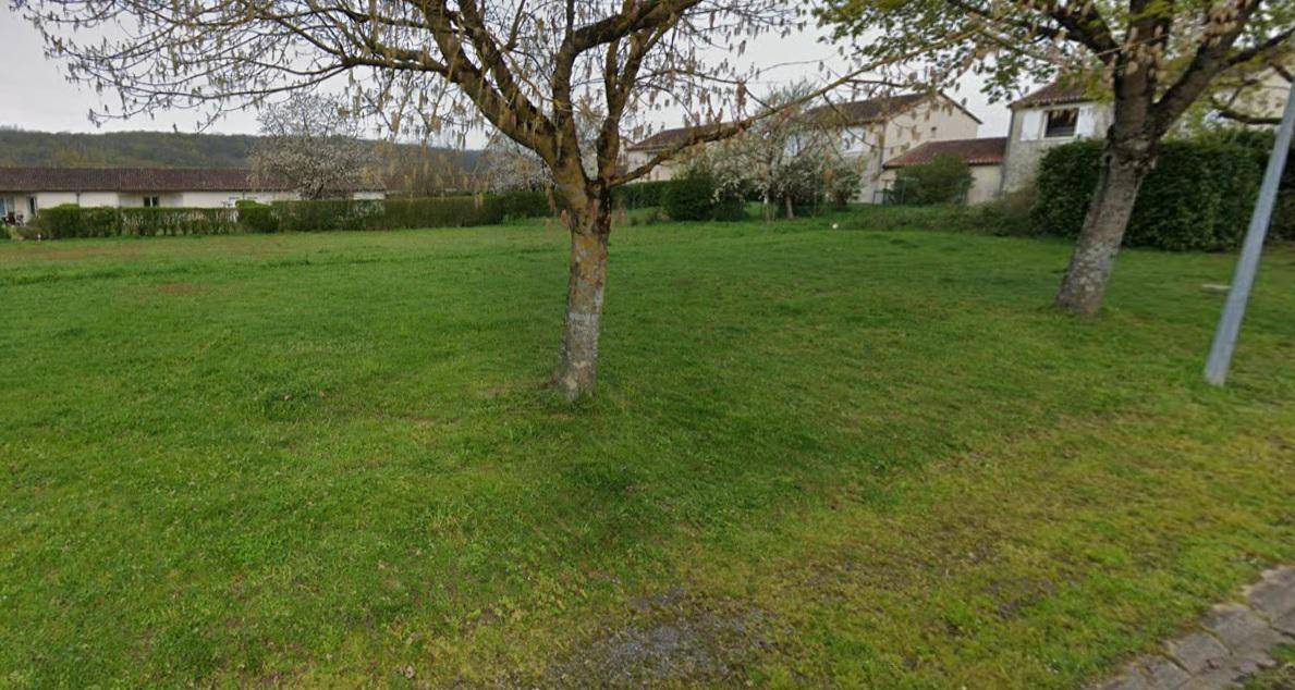 Terrain seul à Sainte-Maure-de-Touraine en Indre-et-Loire (37) de 406 m² à vendre au prix de 48000€