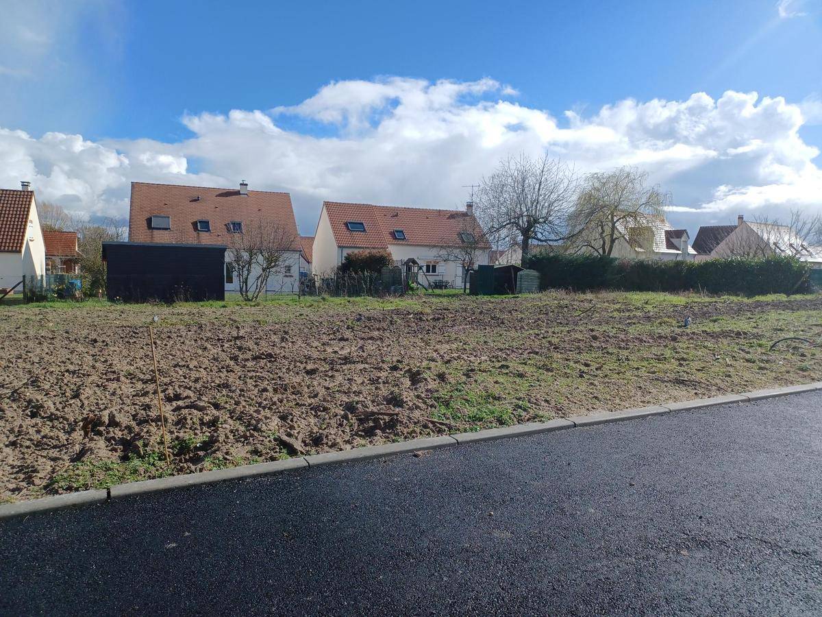 Terrain seul à Semoy en Loiret (45) de 391 m² à vendre au prix de 80900€