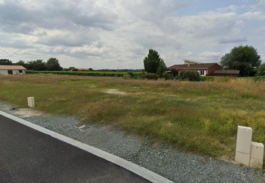 Terrain seul à Langoiran en Gironde (33) de 651 m² à vendre au prix de 105000€