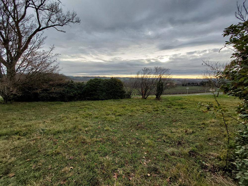 Terrain seul à Pomport en Dordogne (24) de 2400 m² à vendre au prix de 46000€