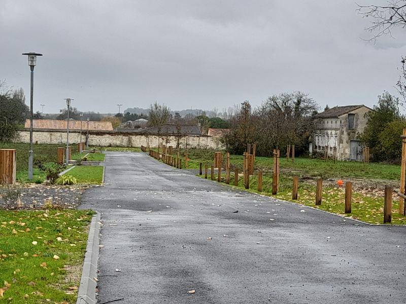 Terrain seul à Jarnac en Charente (16) de 621 m² à vendre au prix de 58282€ - 1