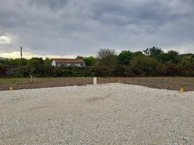 Terrain seul à Châteaubernard en Charente (16) de 555 m² à vendre au prix de 73000€ - 2