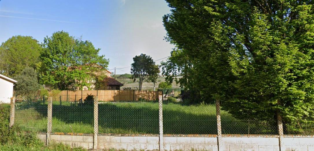 Terrain seul à Saint-Pierre-d'Aurillac en Gironde (33) de 700 m² à vendre au prix de 76300€