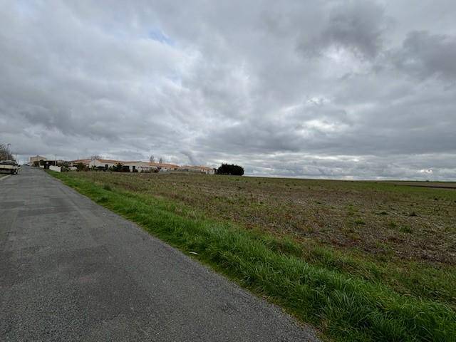 Terrain seul à Moëze en Charente-Maritime (17) de 420 m² à vendre au prix de 47000€ - 2
