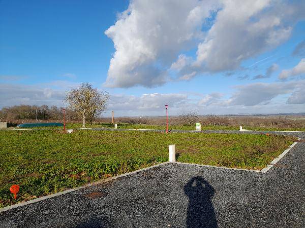 Terrain seul à Cherves-Richemont en Charente (16) de 557 m² à vendre au prix de 39471€ - 1