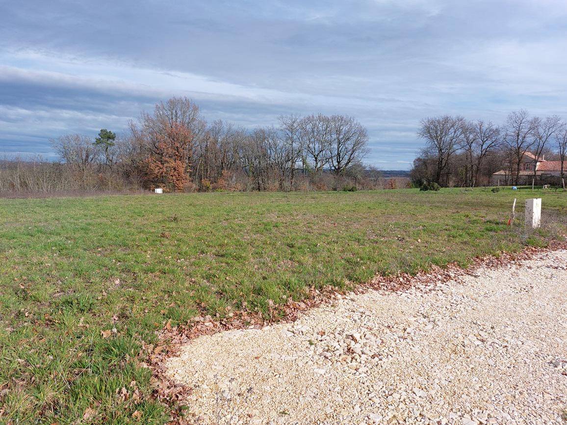 Terrain seul à Dévillac en Lot-et-Garonne (47) de 1789 m² à vendre au prix de 27000€