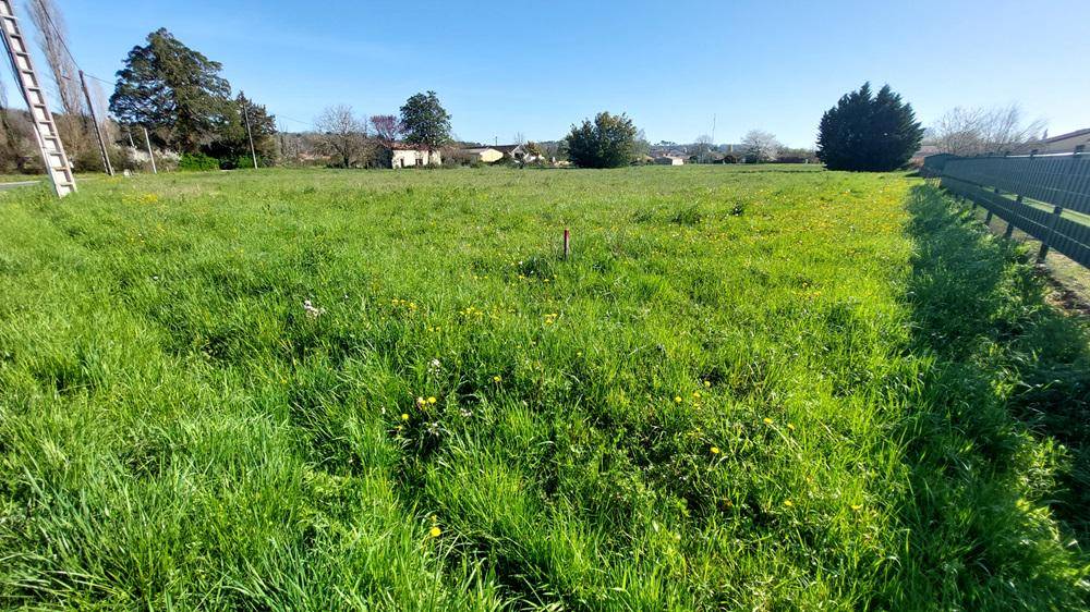 Terrain seul à Bergerac en Dordogne (24) de 700 m² à vendre au prix de 43000€