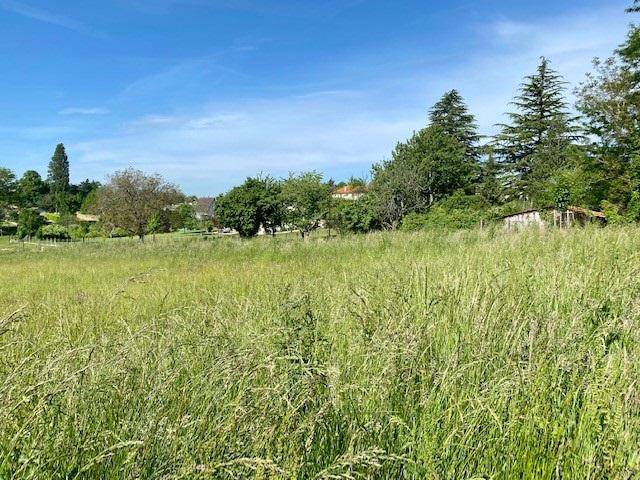 Terrain seul à Mensignac en Dordogne (24) de 802 m² à vendre au prix de 35000€