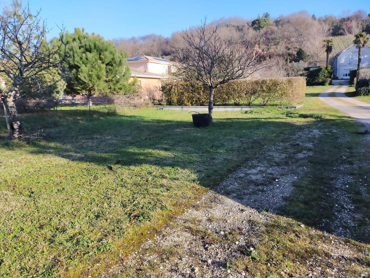 Terrain seul à Saint-Jean-de-Blaignac en Gironde (33) de 900 m² à vendre au prix de 69000€