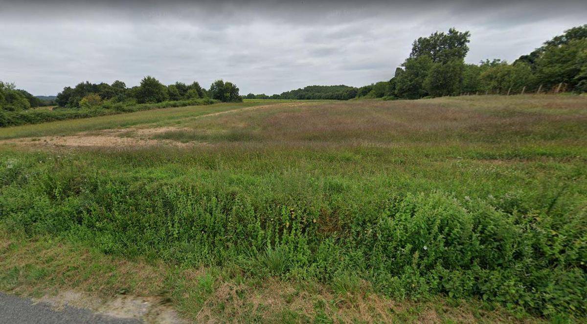 Terrain seul à Montguyon en Charente-Maritime (17) de 1086 m² à vendre au prix de 22500€