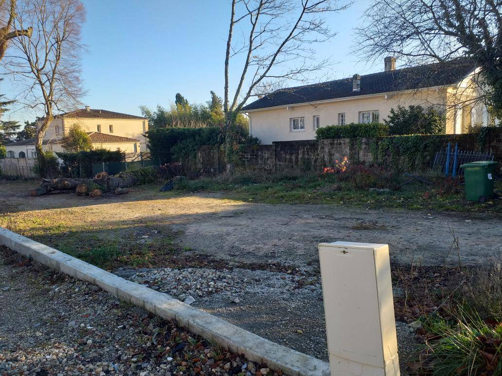 Terrain seul à Gradignan en Gironde (33) de 694 m² à vendre au prix de 299000€