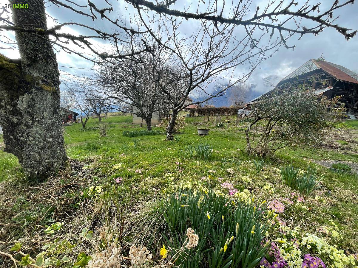 Terrain seul à Pallud en Savoie (73) de 410 m² à vendre au prix de 90000€